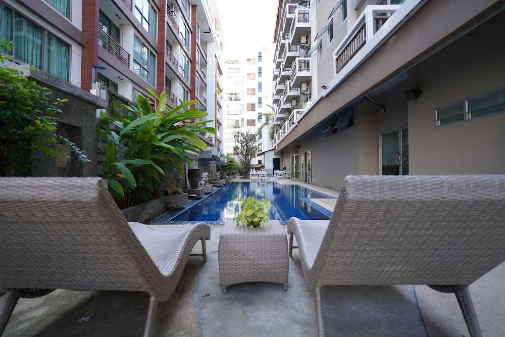 Kokotel Pattaya South Beach Exterior photo